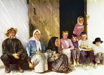 Mugan: Siedlerfamilie mit Kindern, Grafovka, Russisches Reich, zwischen 1905 und 1915